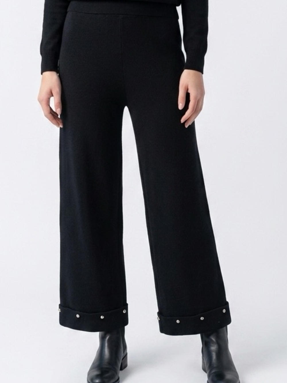 ST. JOHN COLLECTION | Black Wide Leg Studded Knit Pull-On Pants Women’s Size 12